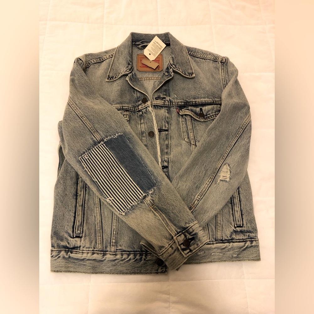 Levi’s light washed patchwork denim jacket, NWT